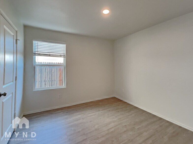 Building Photo - 7102 Tides Trl