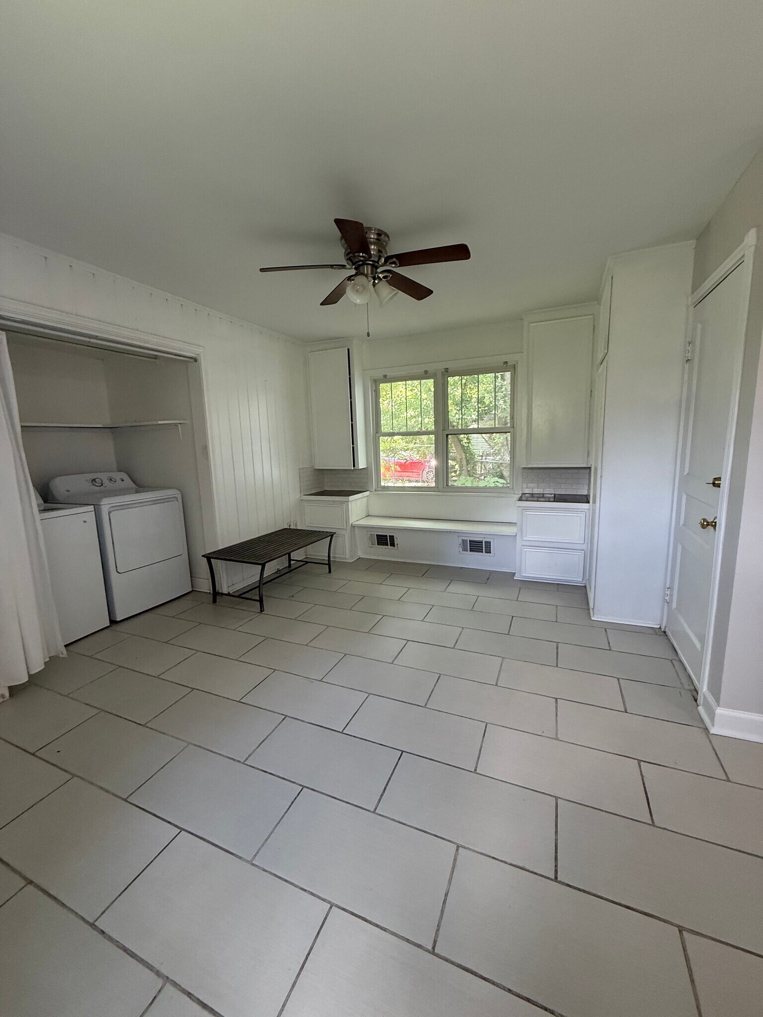 Bright dining area conveniently located next to the kitchen, making family meals and entertaining ea - 823 Rittiner Dr