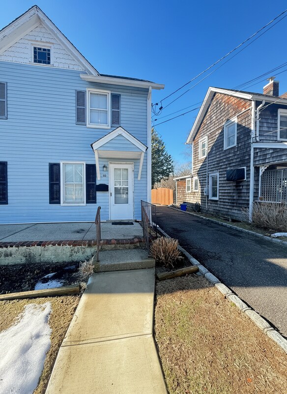 Building Photo - 30 Cedar St