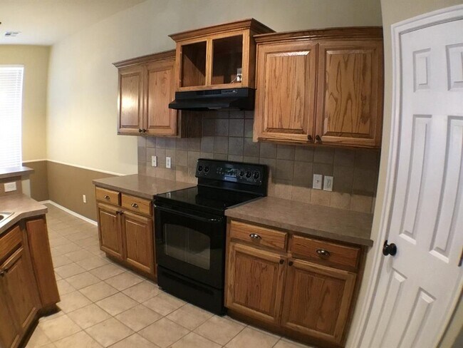 Building Photo - 18001 Montoro Way