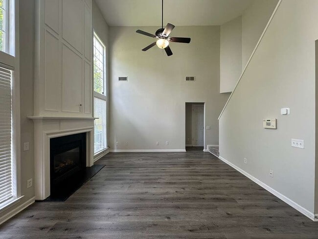 Building Photo - 15019 Edindale Dr