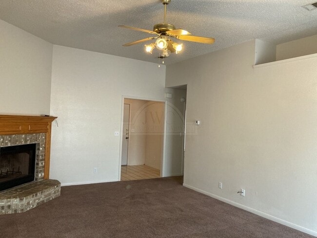 Building Photo - 2911 Bluebonnet Dr