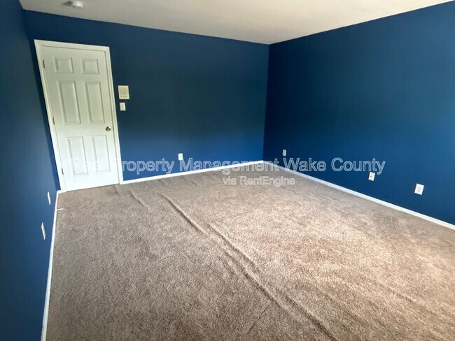 Building Photo - 5323 Seaspray Ln