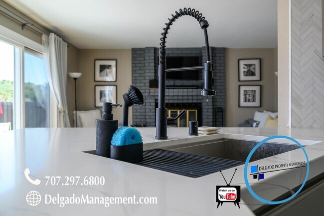 Building Photo - Gorgeous Glen Cove Property Available Soon!