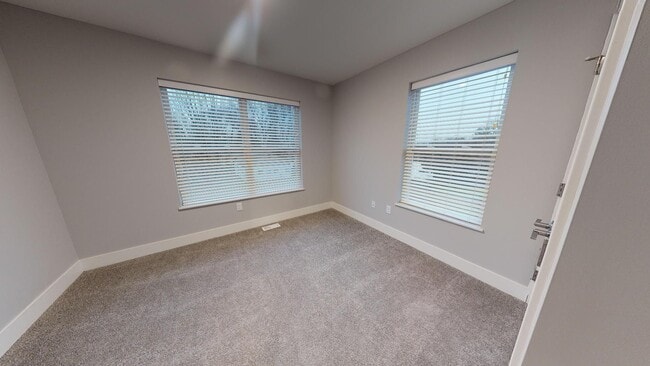 Building Photo - Lilac | Three Bedroom - no basement