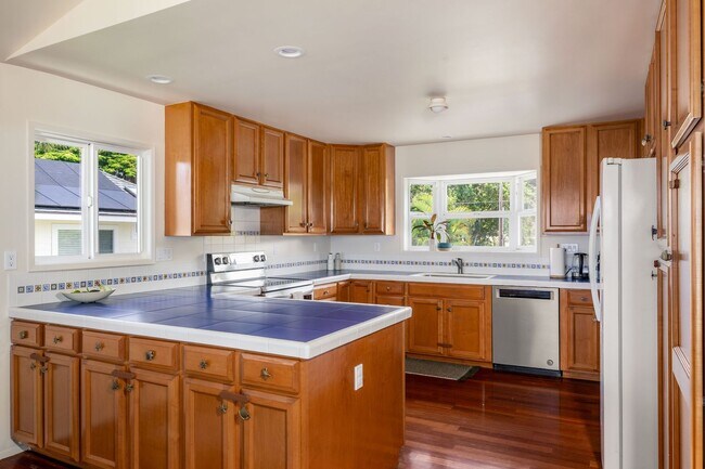 Building Photo - 59-535-535 Ke Iki Rd
