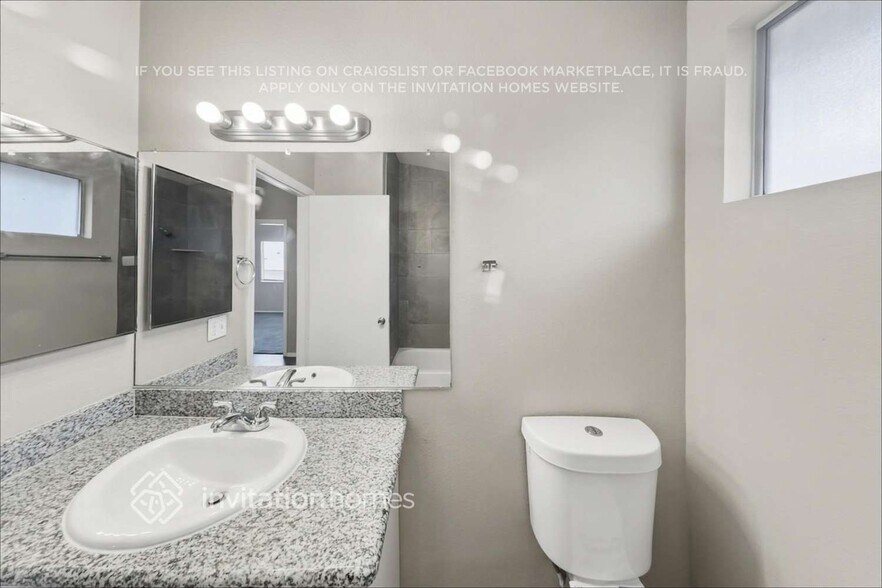 Building Photo - 14244 N 49th Dr