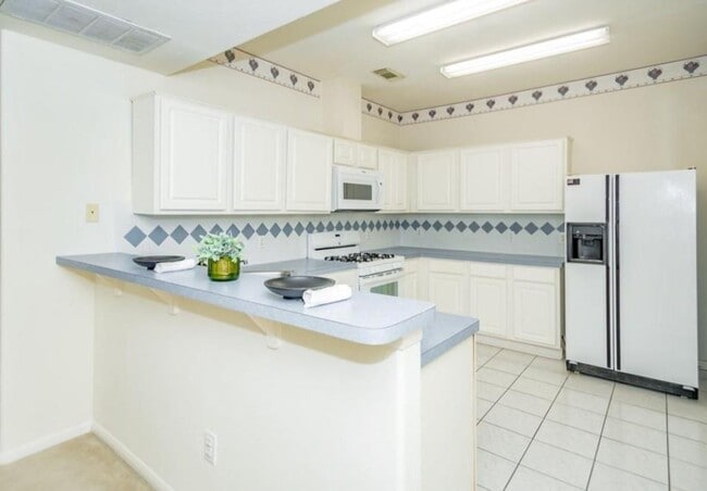 Building Photo - 15903 Timber Chase Dr