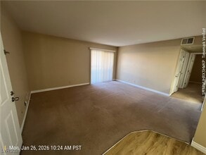 Building Photo - 5242 River Glen Dr