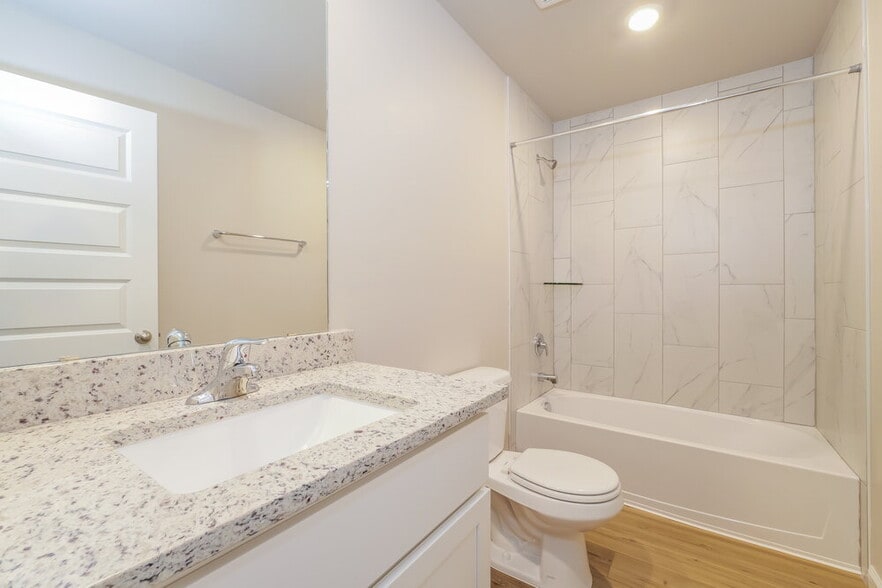 Building Photo - 12724 Carrara Ln