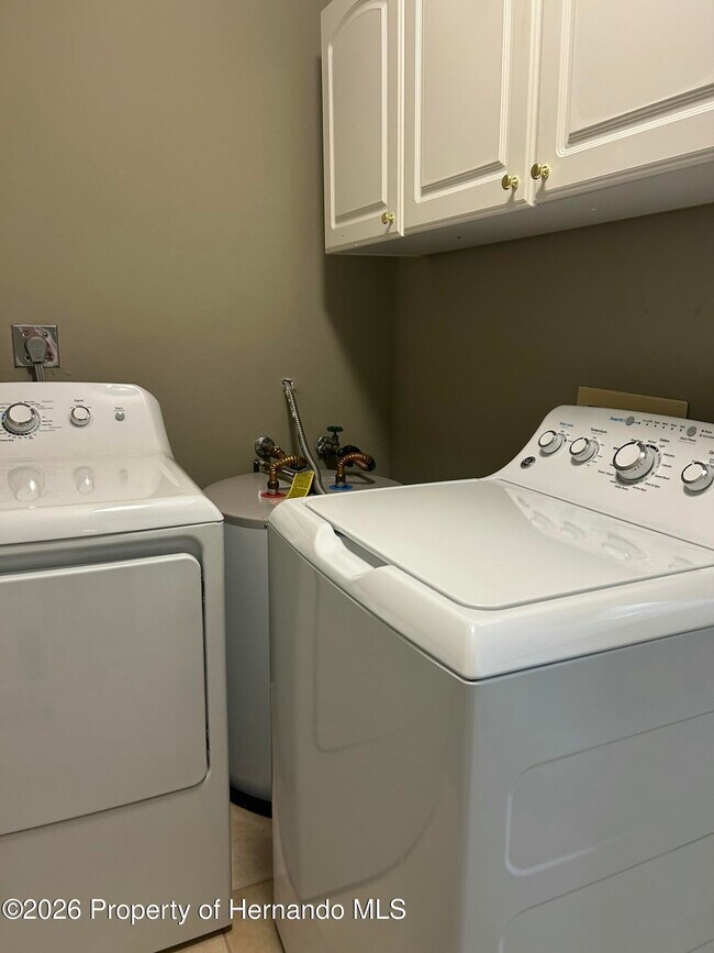 Building Photo - 6403 River Lodge Ln