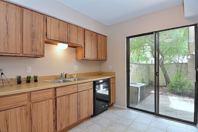 Building Photo - 3168 Windchase Blvd