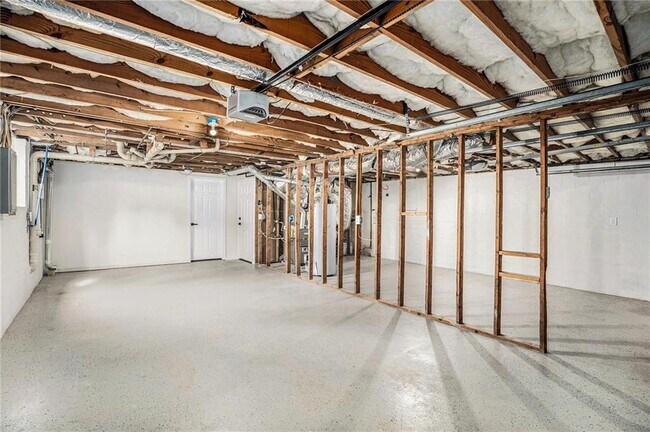 Building Photo - 218 Trickum Hills Ln