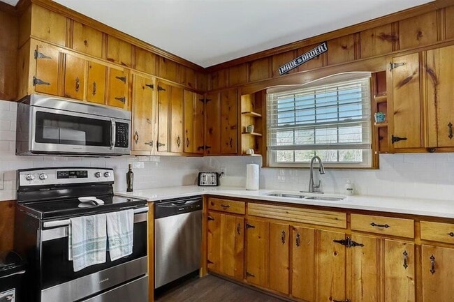 Building Photo - 1511 Stewarts Ferry Pike