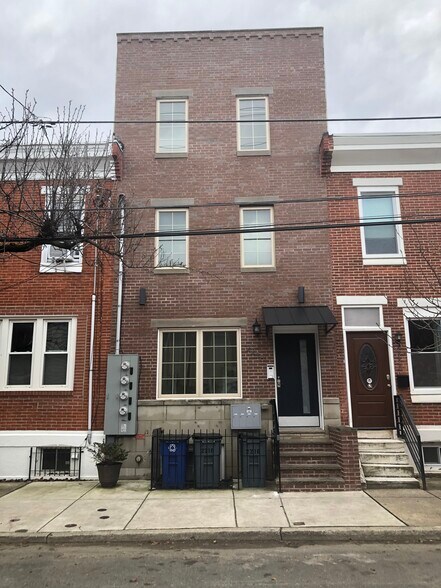 Primary Photo - 2218 Ellsworth St