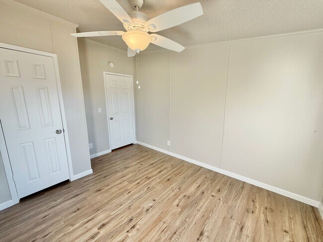 Building Photo - 2845 E 14th St