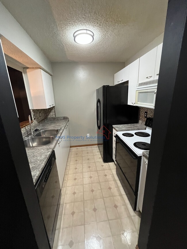 Building Photo - 186 Macfalls Way