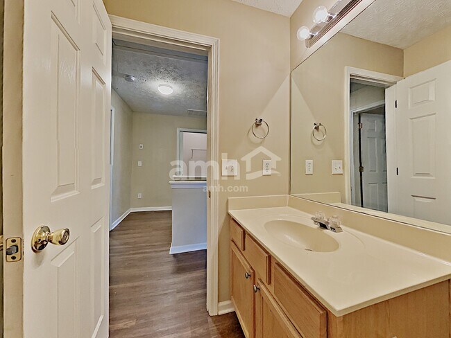 Building Photo - 315 Westminster Dr