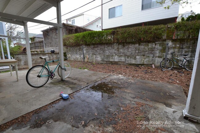 Building Photo - 34 Bostonia Ave