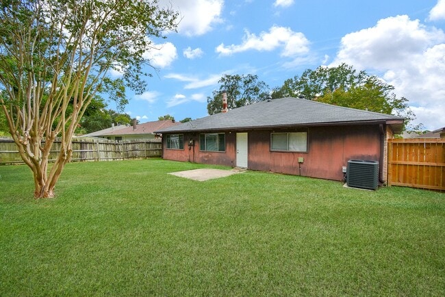 Building Photo - 2710 Sicklepod Dr