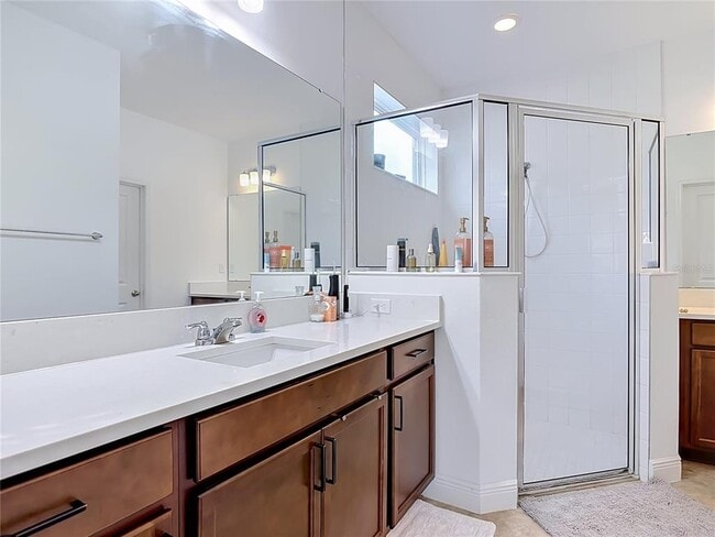 Building Photo - 792 Hyperion Dr