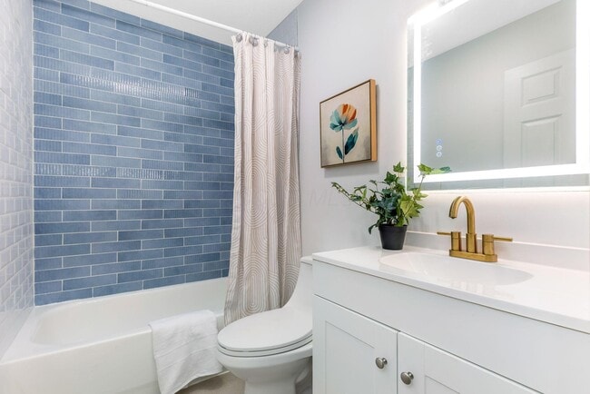 Building Photo - 3747 Christie Rd W