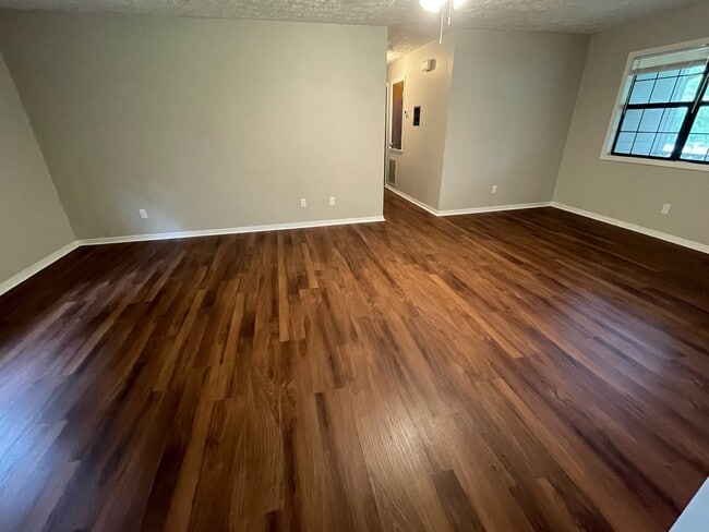 Building Photo - 119 Lambert Dr