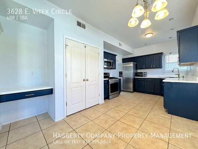 Building Photo - 3628 E Vitex Cir