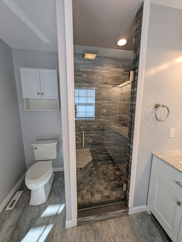 Building Photo - 227-229-229 River Rd