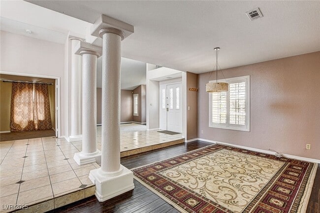 Building Photo - 8344 Snowmass Dr