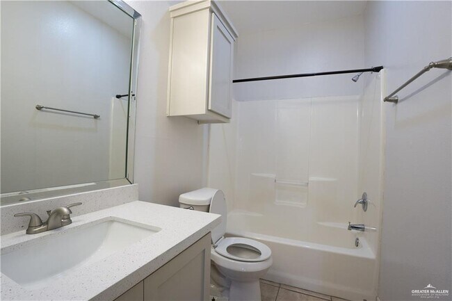 Building Photo - 11 Regal Dr