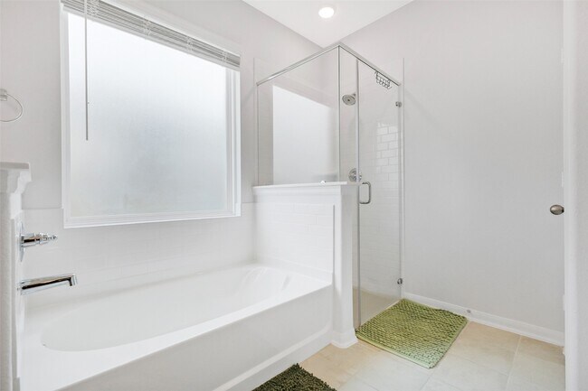 Building Photo - 2445 Whisper Frst Dr