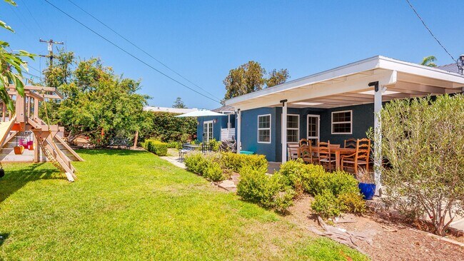 Building Photo - Single story, 4 bedroom, plus detached off...