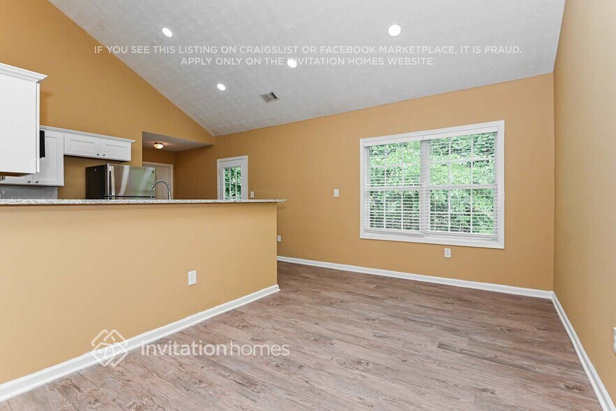 Building Photo - 552 Bridgeport Pl