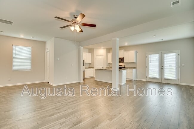 Building Photo - 1414 Deer Hollow Run