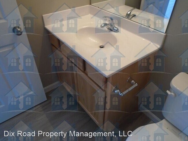 Building Photo - 3 br, 2.5 bath House - 410 McEwing Drive,