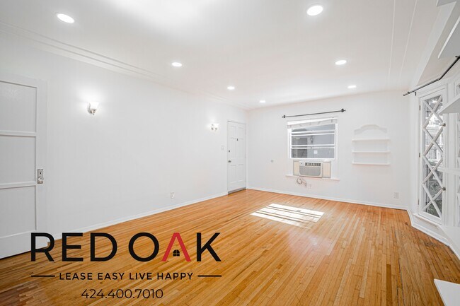 Building Photo - 340 N Curson Ave