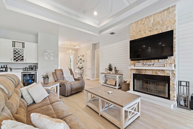 Building Photo - 12955 SW Kanner Hwy