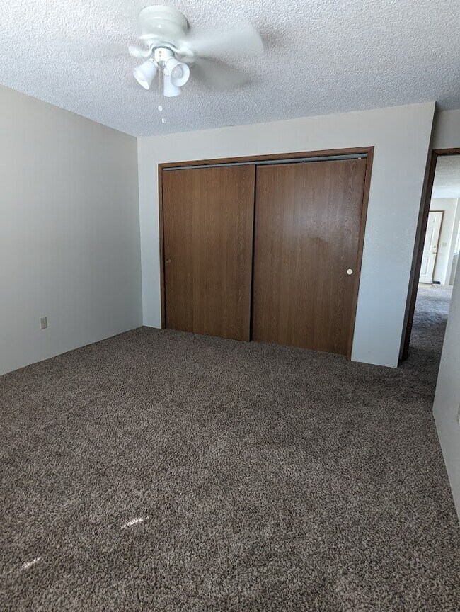 Building Photo - 1229 Burton Ct