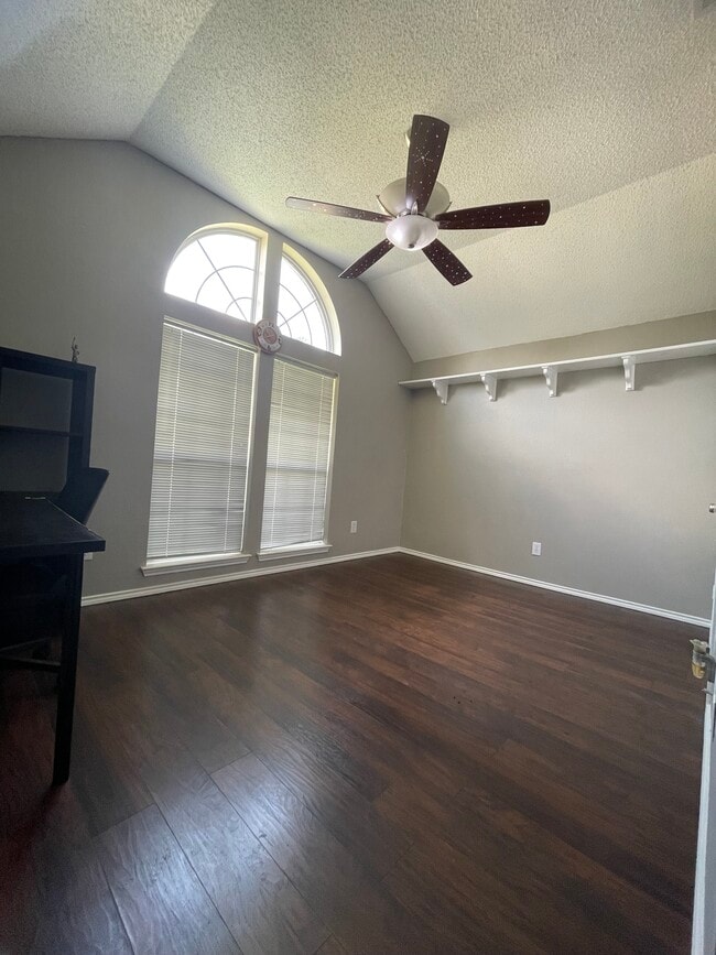 Building Photo - 2420 Creek Crossing Ct