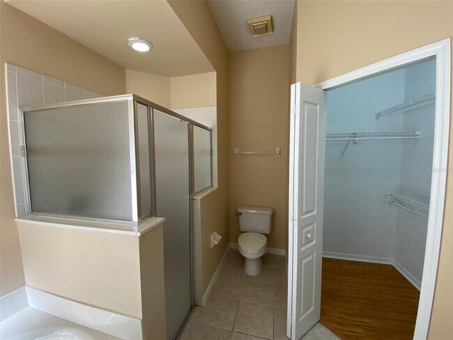 Building Photo - 604 Lakepark Trail