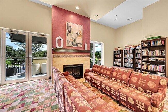 Building Photo - 2633 NE 14th Ave