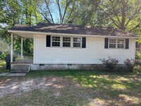 Building Photo - 2322 Briarfield Rd