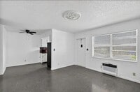 Building Photo - 1406 Barton Rd