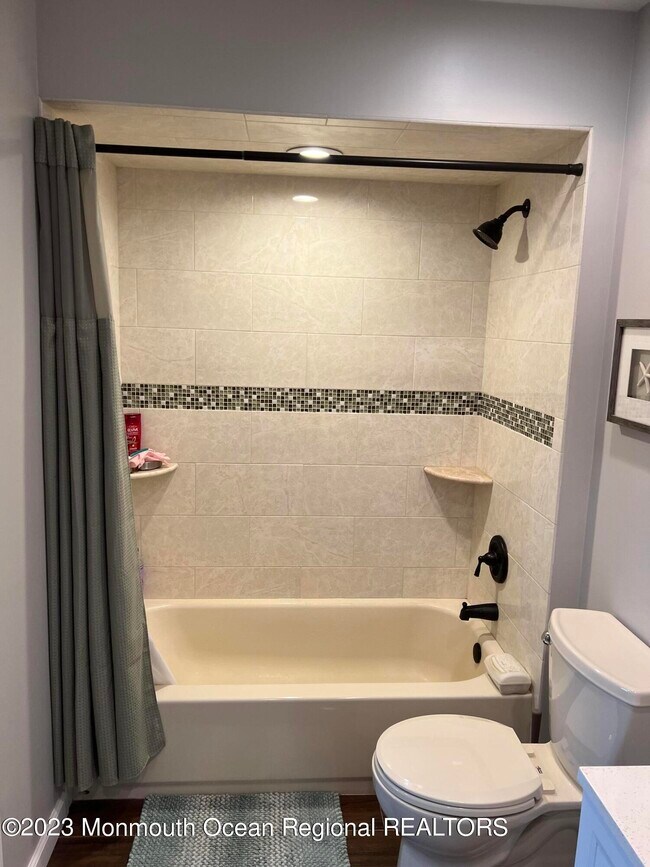 Building Photo - 85 E Water St