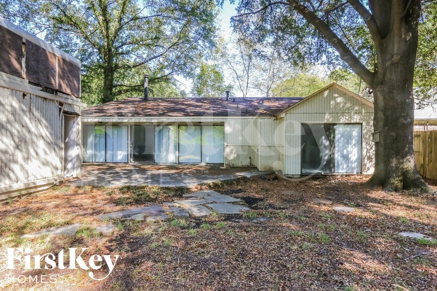 Building Photo - 5233 Edenshire Ave