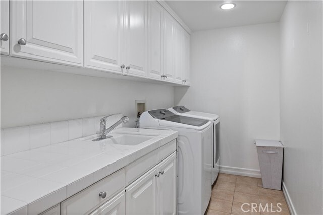 Building Photo - 23 Castlerock