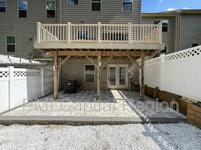 Building Photo - 1738 Whitehall Dr