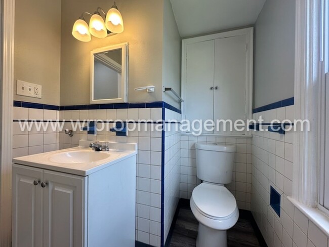 Building Photo - 3 Bed 1.5 Bath Home is West Toledo