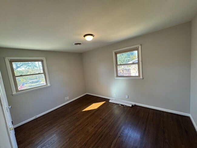 Building Photo - Nice ranch on basement in Charlotte Park